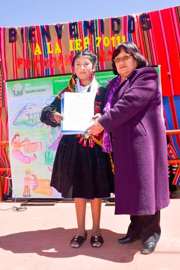 Escolar puneña gana Premio convocado por la FAO