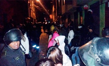 La Rinconada: Intervienen 41 locales nocturnos y rescatan a menores de edad