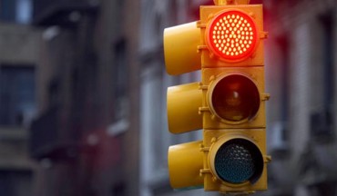 Alcalde anunció implementación de 10 semáforos más en diciembre
