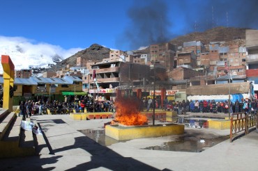 La Rinconada realiza marcha de advertencia a delincuentes
