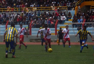 Ugarte sigue con racha goleadora en la Copa Perú
