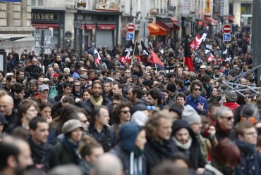Franceses hoy van a las urnas en medio de medidas de seguridad