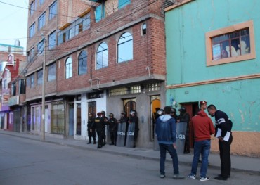 Clausuran cantinas de la muerte en avenida Titicaca