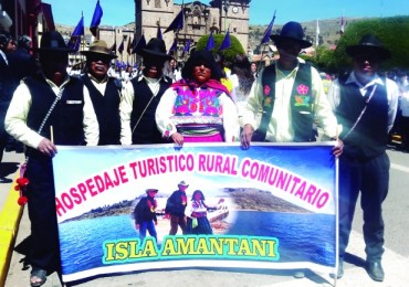 Disminuye turismo en las islas de Puno