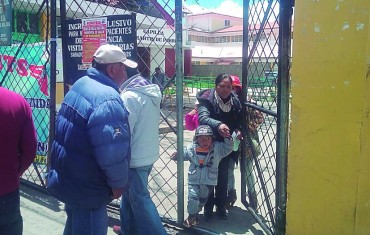 Atención restringida en hospital de Puno