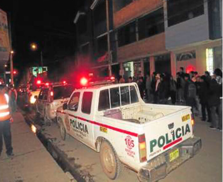 Turba obstaculiza arresto de menor