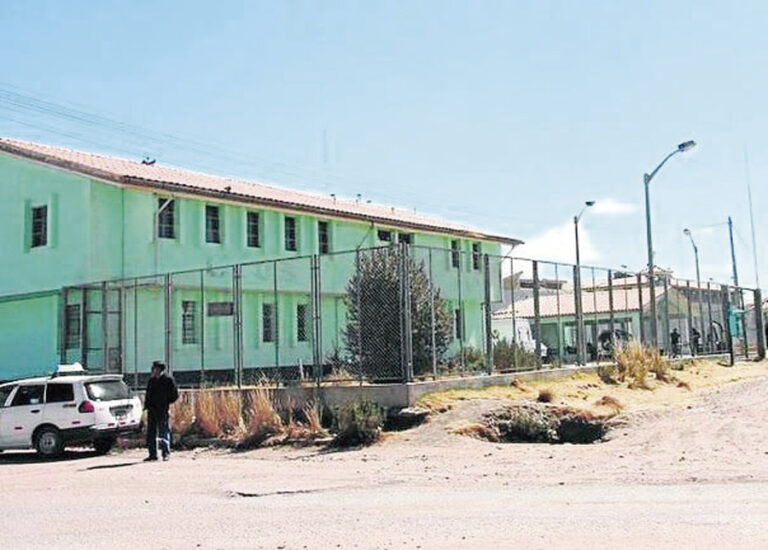 Asesino se ahorcó al interior de penal
