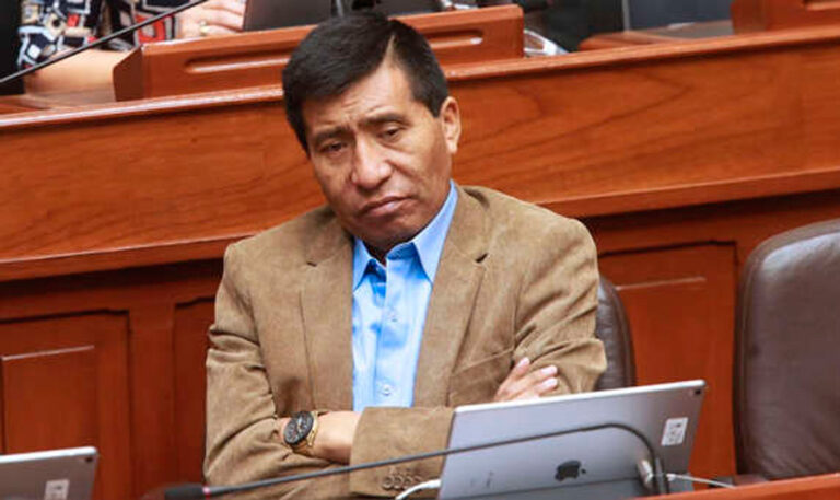 Defensoría repudia actitud de Mamani