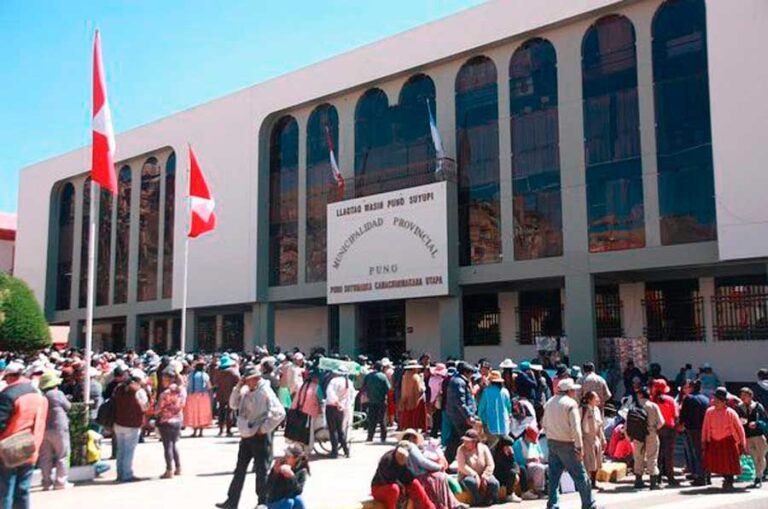 Puno: Instan a municipalidad a poner en funcionamiento ascensor