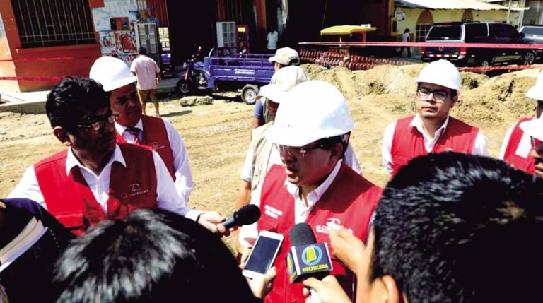 Autoridades deben abstenerse de incrementar sus remuneraciones