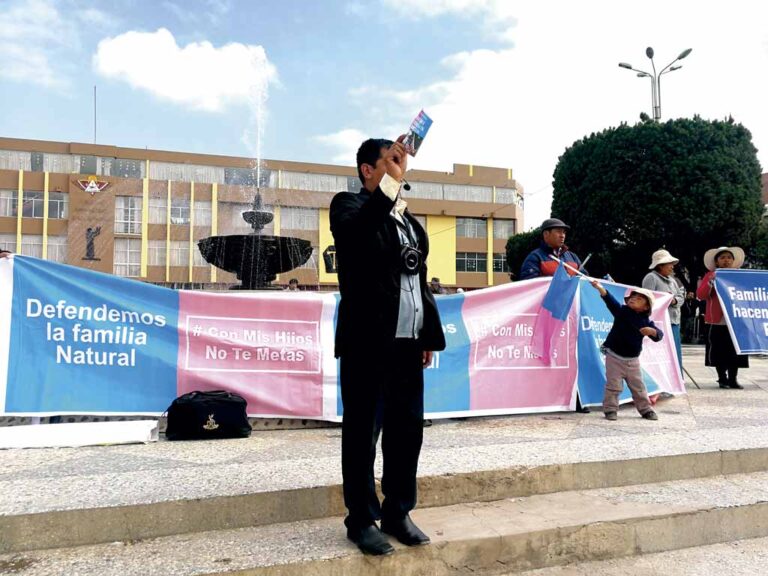 “Bocinazo” por la ideología de género