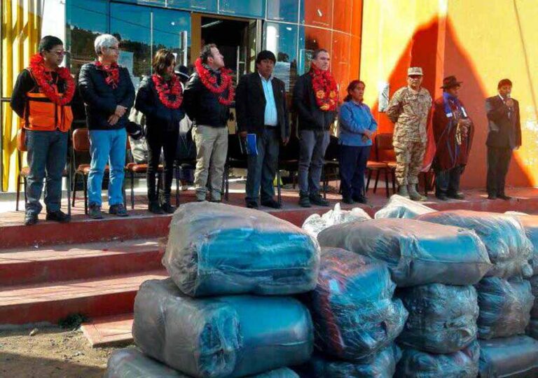 Más de 98 mil kits de abrigo para Puno