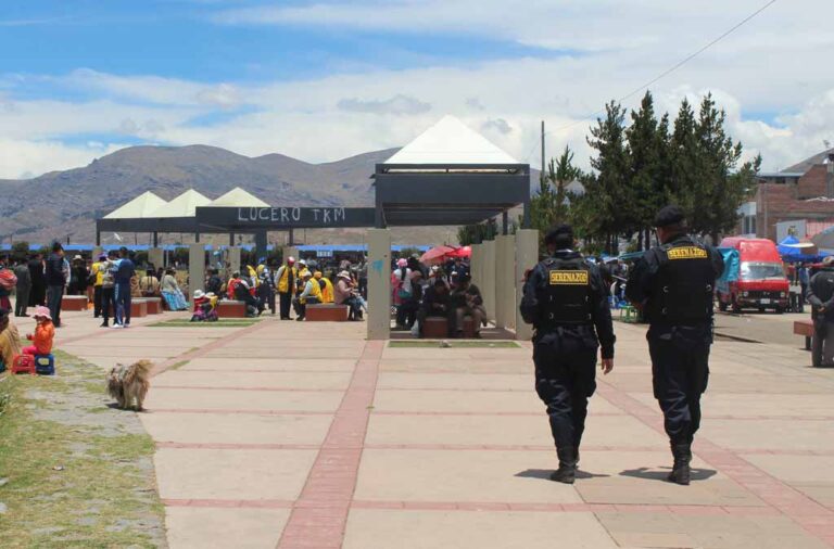 Agentes de seguridad privada utilizaban uniformes de serenazgo