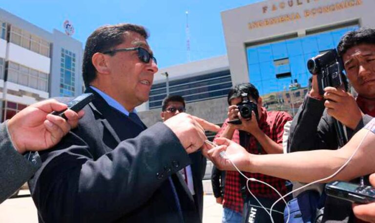 UNA Puno: Rector asegura que nunca se reunió con «Los profes del Altiplano»