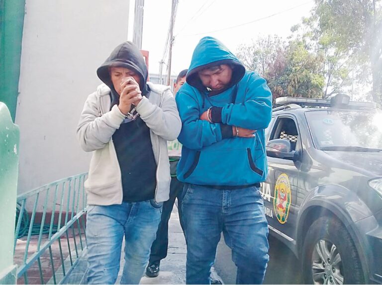 PNP atrapa a ‘Botija’ y ‘El Chato’ robando TV