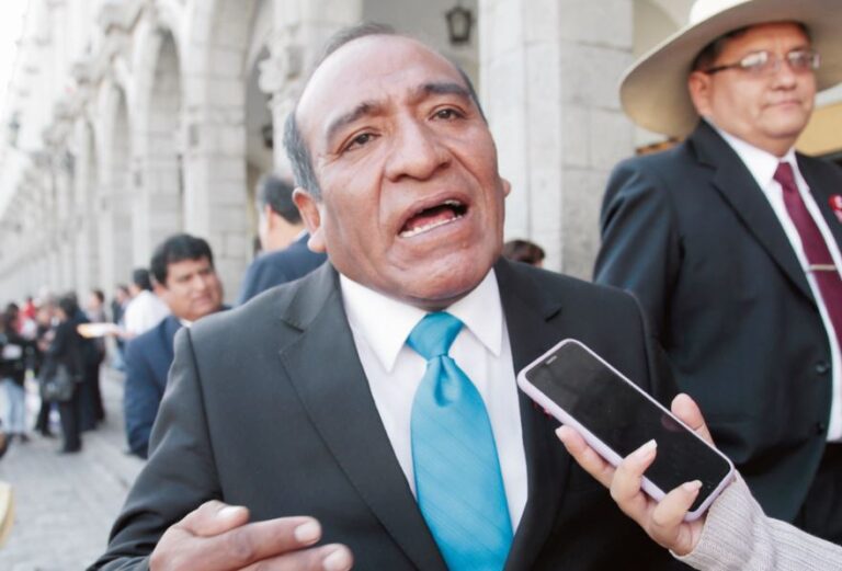 10 mil 800 docentes no usan TIC