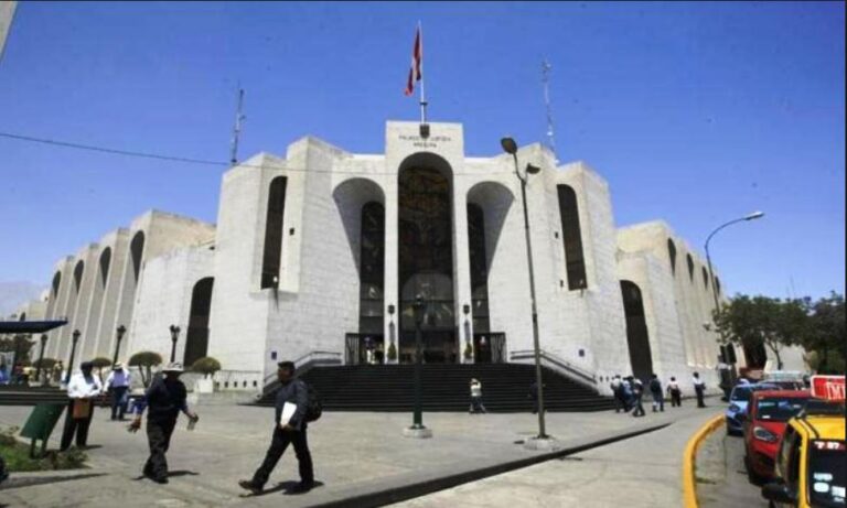 Muchas instancias  judiciales