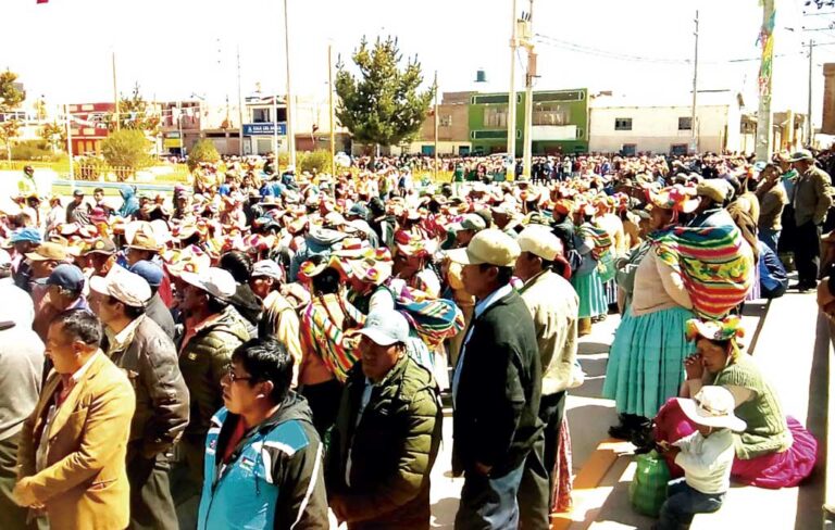 Puno: Efraín Suasaca es el nuevo presidente del Frente de defensa de la cuenca Coata