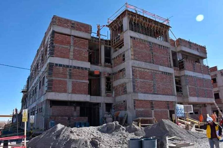 Paralizan construcción de Hospital Materno infantil