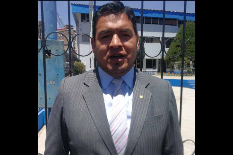 Ex subprefecto lidera inscripción de partido