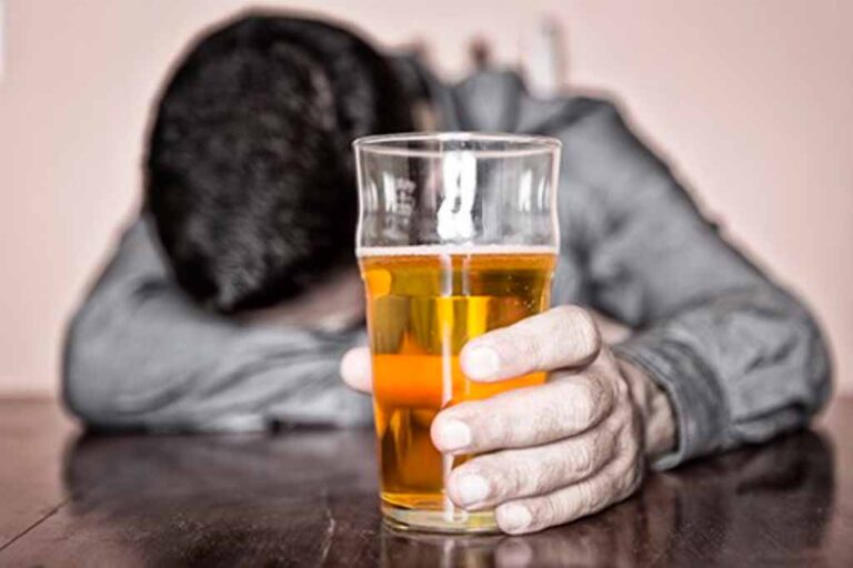 No hay medicina ni sustancia natural que proteja al hígado del alcohol