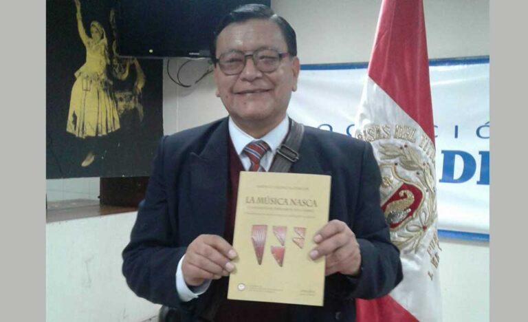 Falleció el musicólogo puneño Américo Valencia