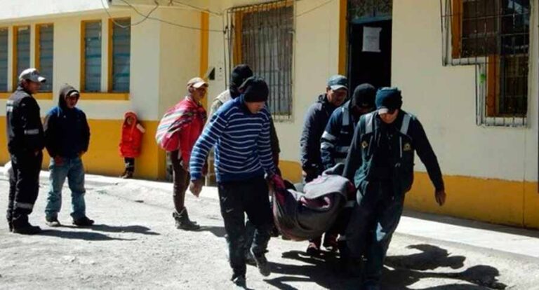 Joven murió electrocutado cuando techaba su casa