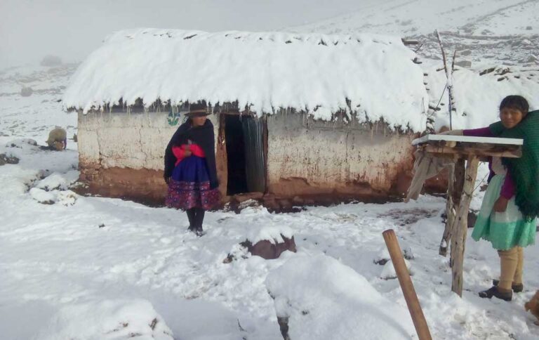 Nieve y granizo en el altiplano puneño