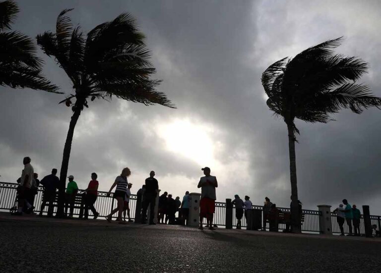 Cinco muertos tras paso del huracán Dorian en Bahamas
