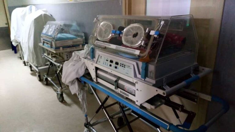 Puno: Falta de personal e incubadoras en hospital regional pone en riesgo vida de recién nacidos