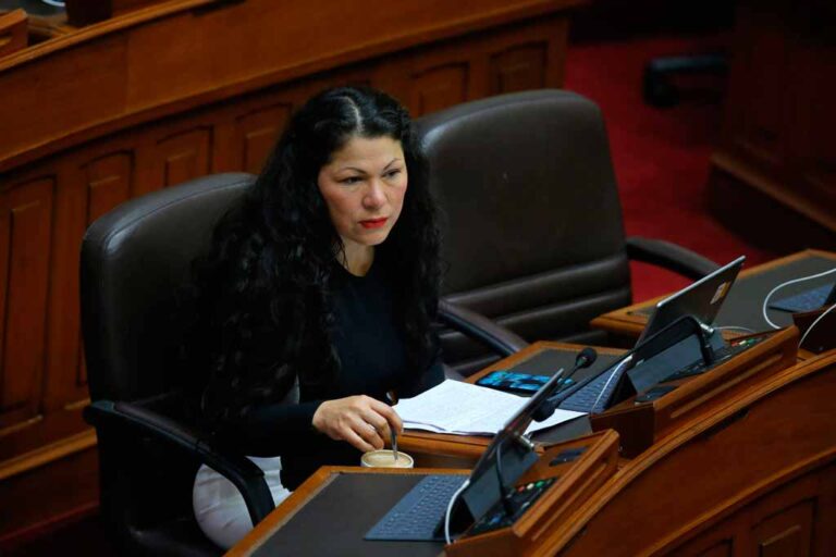Congreso aprobó suspender por 60 días a Yesenia Ponce