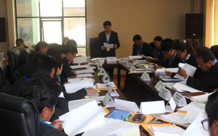 Puno: Consejeros ignoran el pasado oscuro de nuevo gerente general