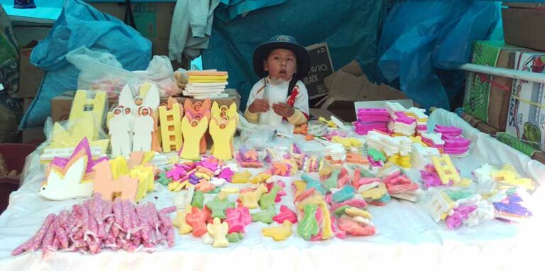 Todos los Santos: Comercio se incrementa en «Día de los Muertos»