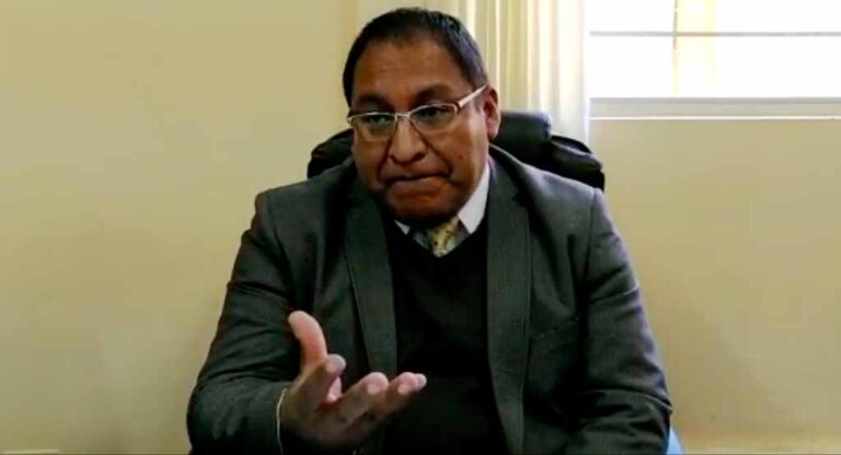 Director aseguró que pago a médico fallecido fue por su periodo de vacaciones