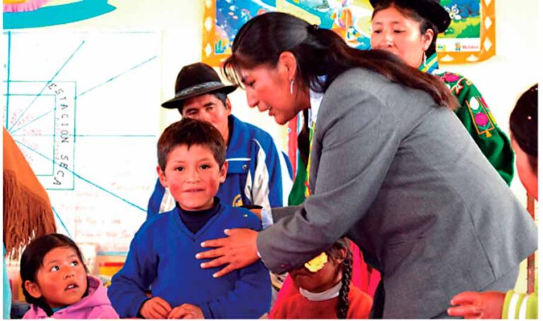 Políticas Educativas y el Proyecto Curricular Regional de Puno – PCR
