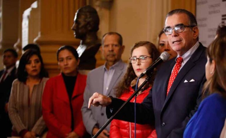 Pedro Olaechea pide adelanto de elecciones generales