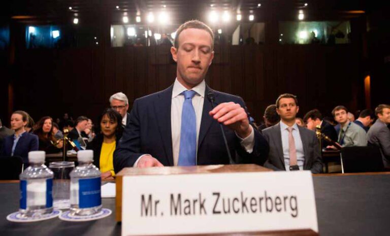 Zuckerberg dice estar listo para “ir al combate” y evitar cierre de Facebook