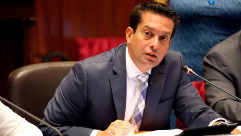 Miguel Torres indicó que recurrirán a instancias internacionales si el TC le da la razón a Vizcarra