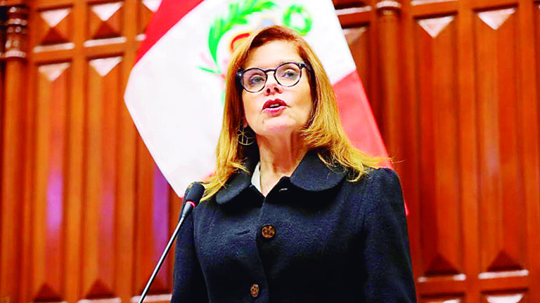 Aráoz juramenta como presidenta