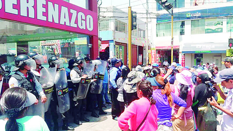Denuncian agresiones