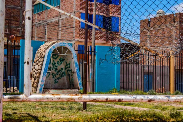 Complejo deportivo carece de seguridad y mantenimiento por descuido de autoridades