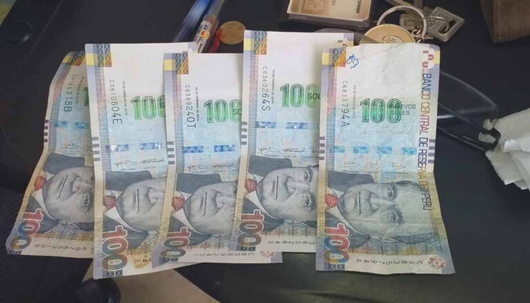 UNA Puno: Docente fue intervenido por cobrar 500 soles a estudiante para dictamen de tesis
