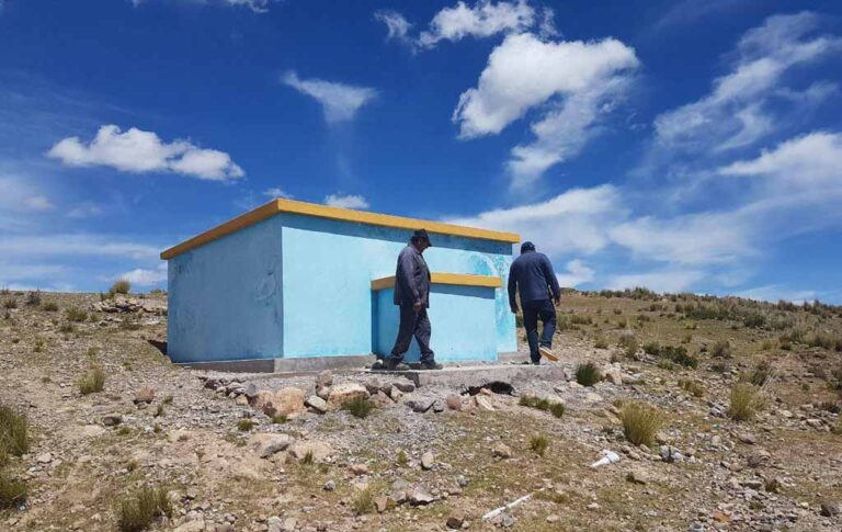Pomata: Obra de agua potable en riesgo