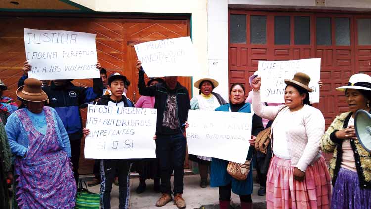Piden justicia para joven que fue asesinada y violada