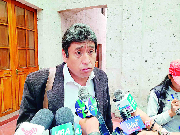 Arenas apoya a Rosado pero no tiene respaldo