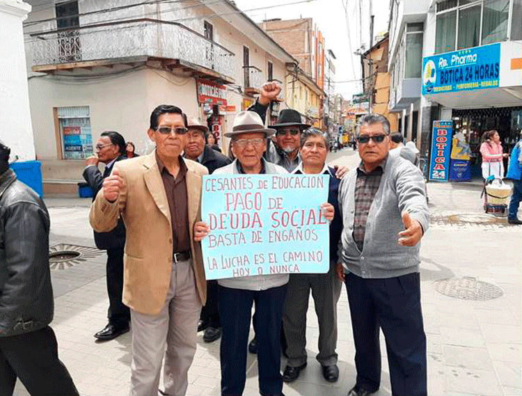 Maestros jubilados realizarán plantón