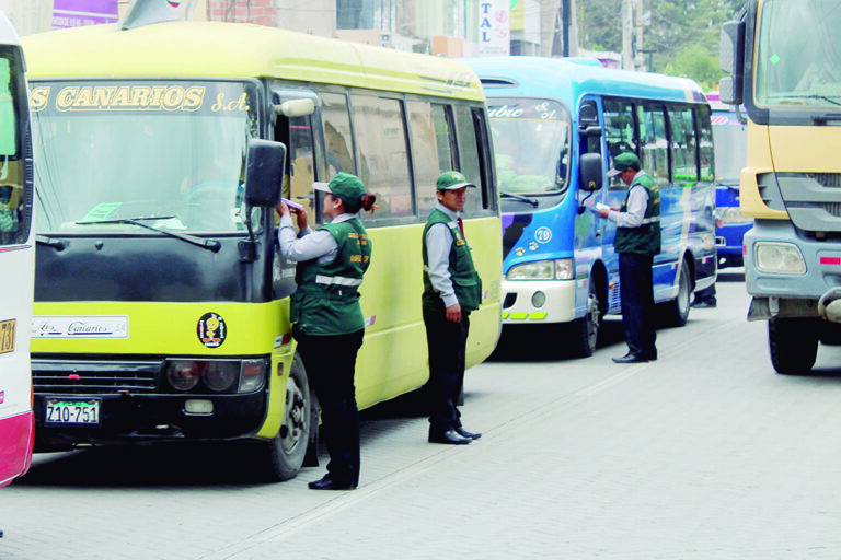 Mil 260 soles de multa por no respetar pasajes