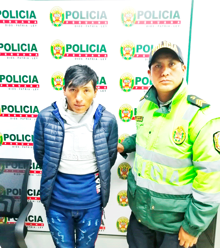 Chofer ebrio provocó accidente en Azángaro