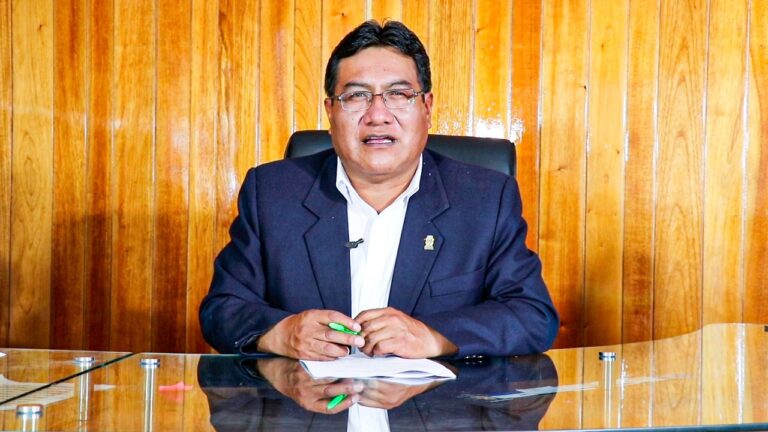 Alcalde de Juliaca destinará presupuesto de fiestas a sector salud
