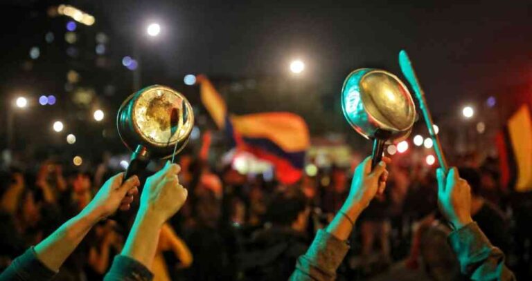 Contundente cacerolazo  contra abusos de Electro